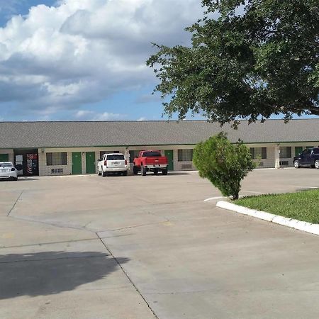 Garden Inn & Suites Hebbronville Εξωτερικό φωτογραφία