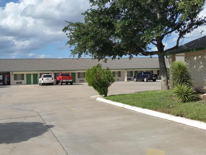 Garden Inn & Suites Hebbronville Εξωτερικό φωτογραφία