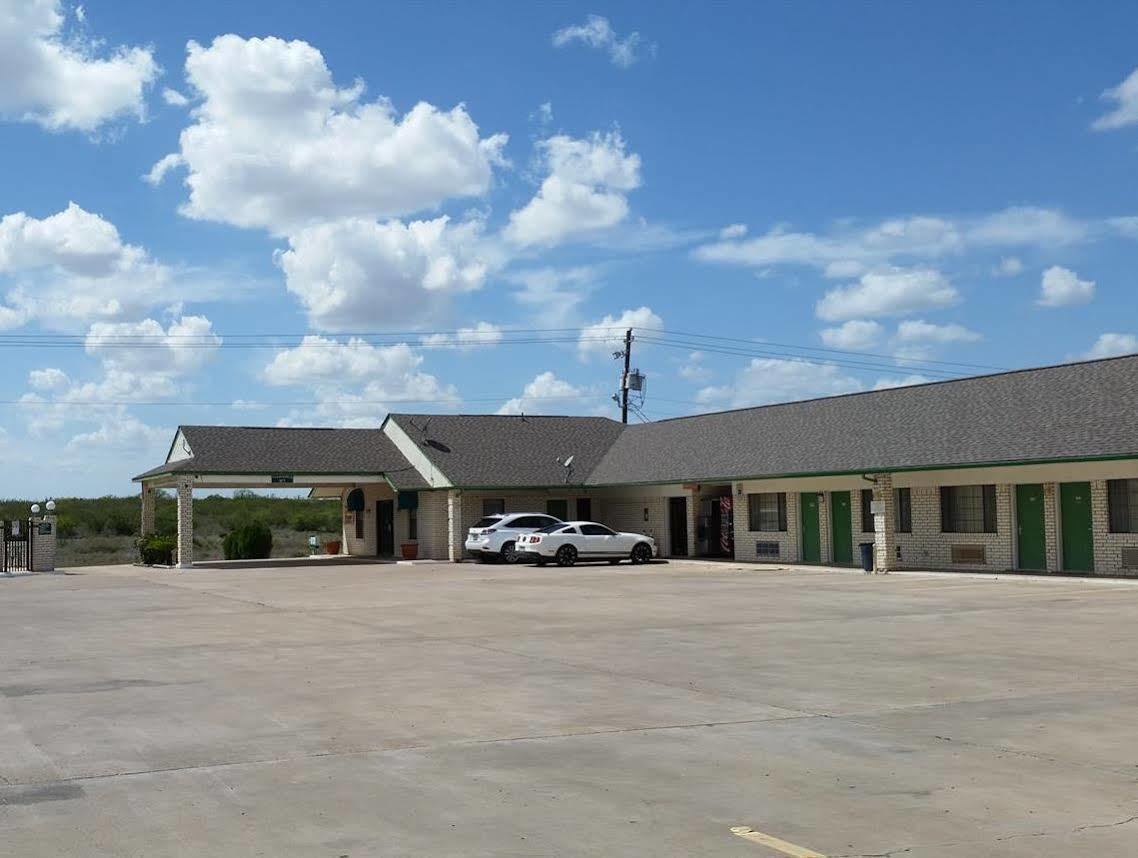 Garden Inn & Suites Hebbronville Εξωτερικό φωτογραφία